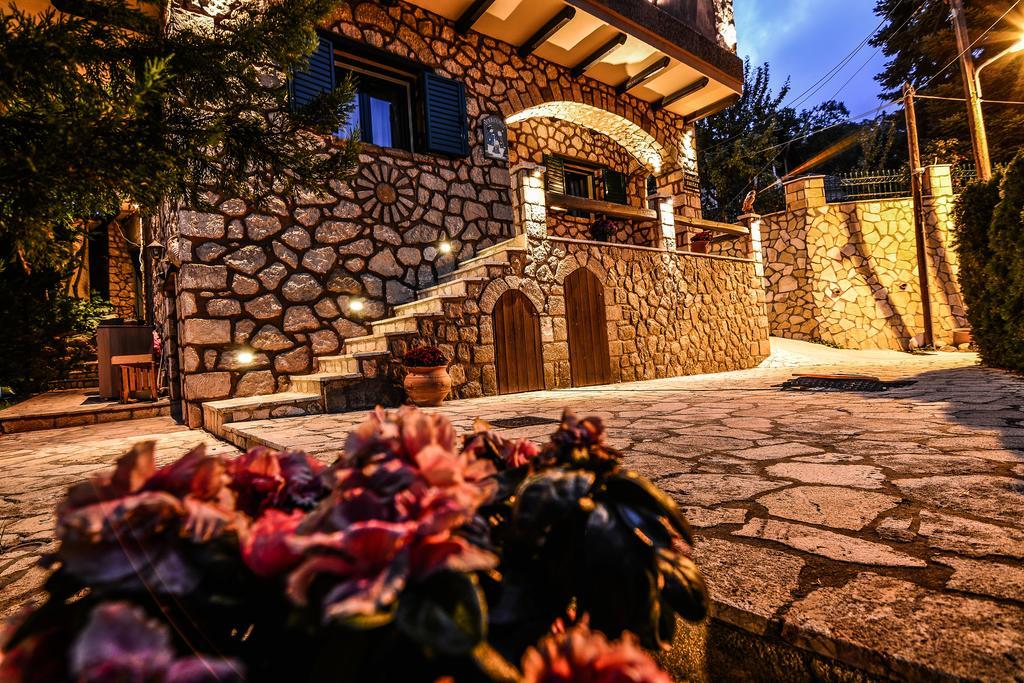 Camelia Suites Synikia Mesi Trikalon Exterior photo